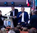 Валерий Лимаренко ответил на вопросы жителей Южно-Курильска 