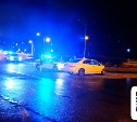 Двух человек увезли в больницу после аварии на кольце в Южно-Сахалинске 