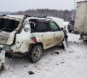Nissan X-Trail и два грузовика столкнулись в Южно-Сахалинске