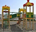 Жители Охотского хотят улучшить детскую площадку и заасфальтировать территорию под сцену
