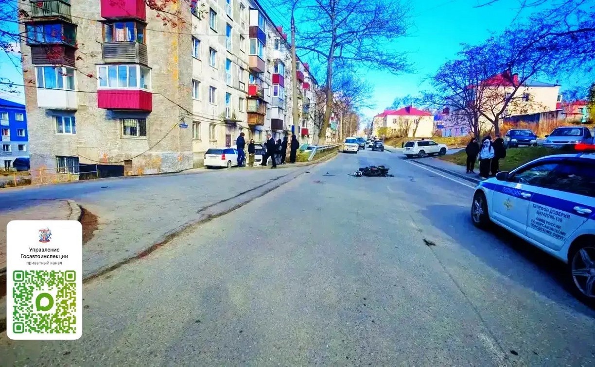 Подросток на питбайке попал в серьезное ДТП в Корсакове