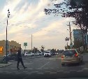 Разметка "лежачих полицейских" соблазняет на нарушение ПДД пешеходов Южно-Сахалинска 