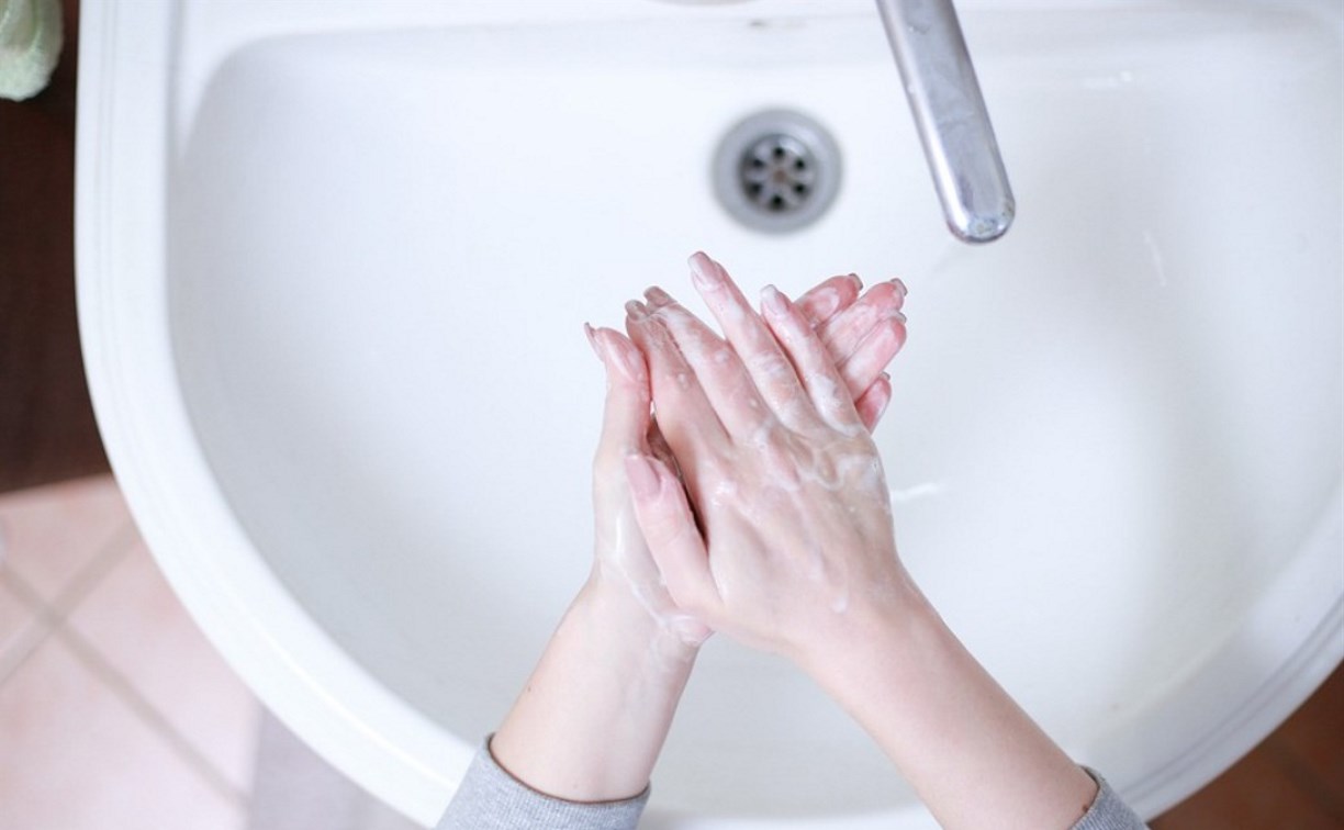 "Химия сплошная": южносахалинцы жалуются на покраснение рук после мытья водой из-под крана