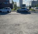 В Южно-Сахалинске разыскивают очевидцев столкновения Lexus и Subaru