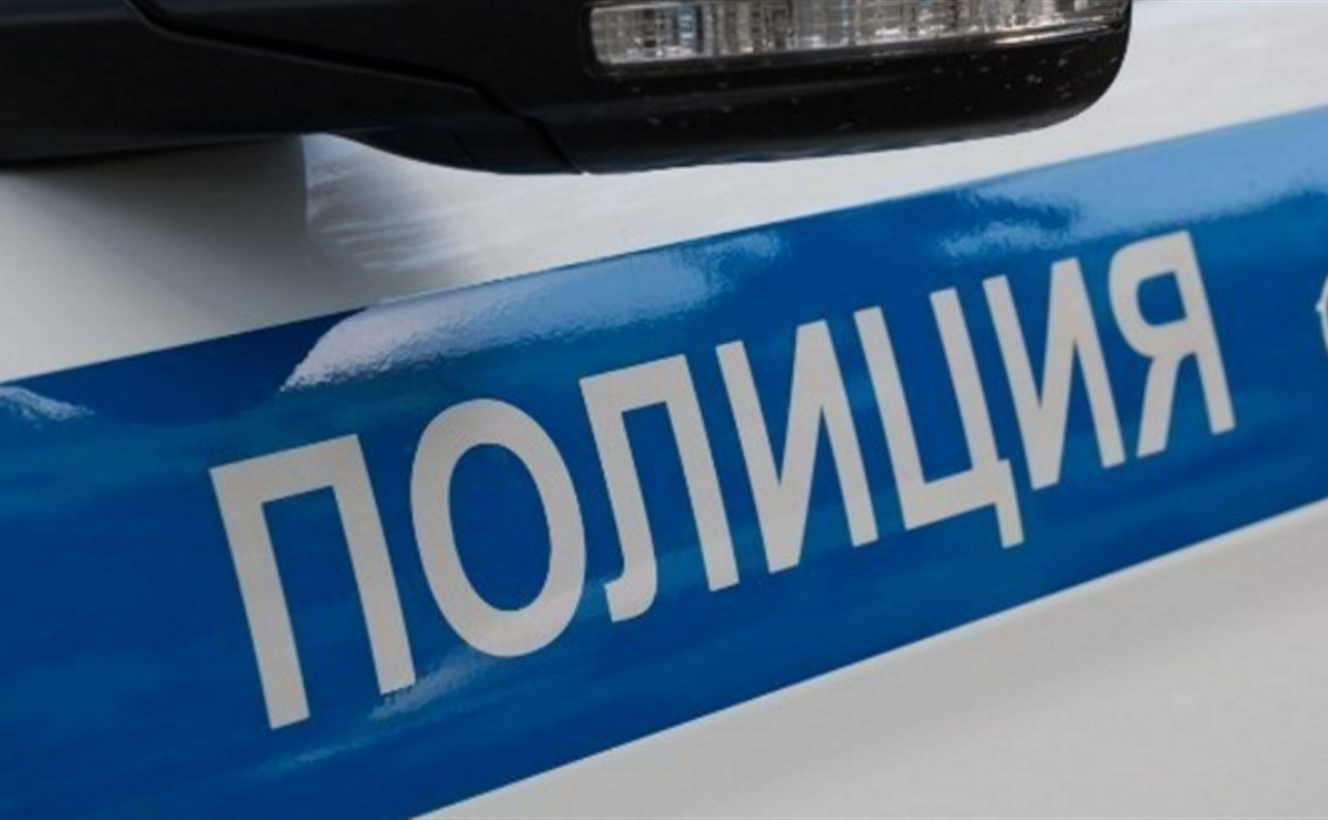 Сахалинец показал пьяной знакомой, что у него под матрасом, и пробудил в ней преступные желания