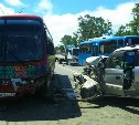 Авария с участием рейсового автобуса произошла в Южно-Сахалинске