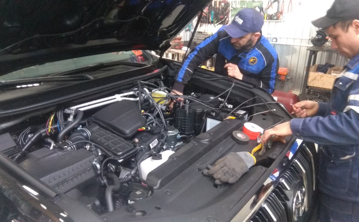 Московские эксперты обучают сахалинских предпринимателей переводить автомобили на газ