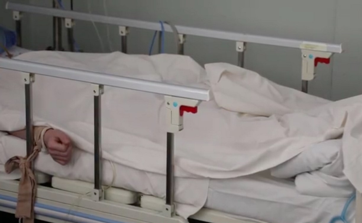 На Сахалине врачи сражаются за жизнь двоих подростков