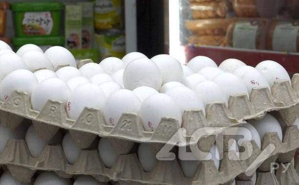 На южно-сахалинской оптовой базе рассказали, по сколько продают яйца