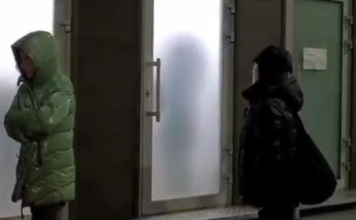 Власти пообещали разобраться с прозрачными туалетами во Взморье