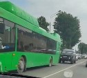 Ремонт моста в северной части города собрал огромную пробку в Южно-Сахалинске