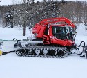 Укладывать лыжные трассы по новым технологиям научили сахалинцев