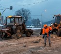И вручную, и с помощью техники: мастера завода им. Федотова рассказали о нюансах работы зимой