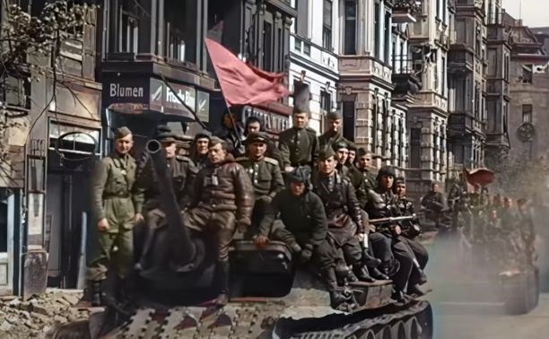 Ожившая плёнка: RT публикует эксклюзивные цветные кадры времён Второй мировой войны