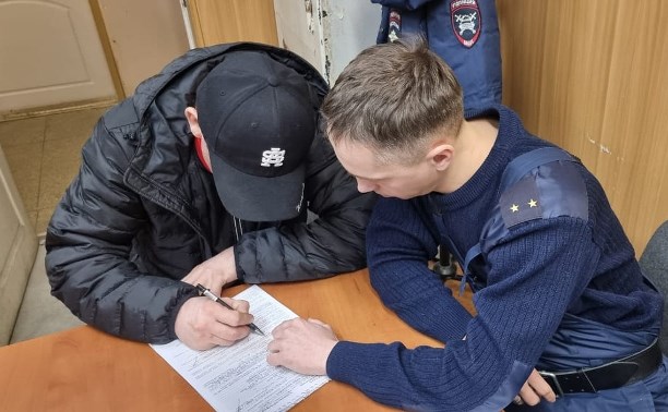 Сахалинская полиция сняла видео погони за пьяным потенциальным водителем-убийцей в стрессе