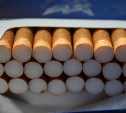 Пытаясь купить сигареты, холмчанка лишилась 300 тысяч рублей