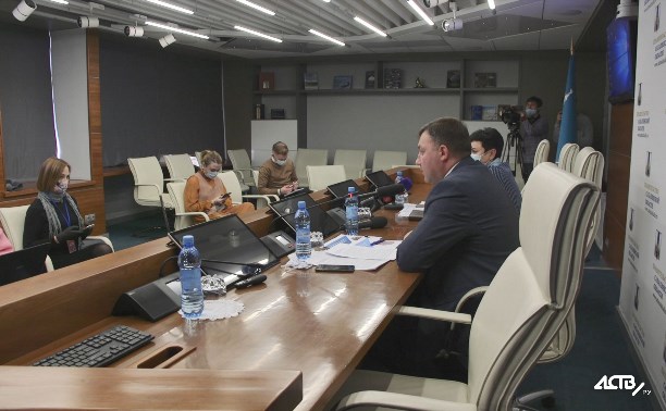 Вакцина от коронавируса прибудет в Сахалинскую область на следующей неделе
