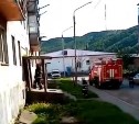 В аварийном доме в Углегорске, где до сих пор проживает одна семья, произошел пожар