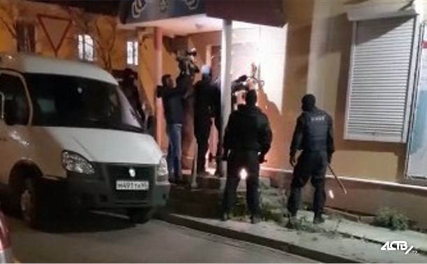 Полиция ворвалась в подпольное казино в Корсакове