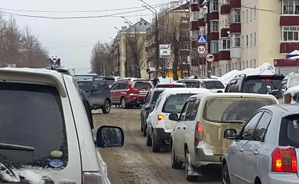 Ледовое побоище на юге Сахалина: в областном центре и пригороде столкнулись десятки машин
