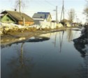 В Южно-Сахалинске улица Колодезная превратилась в реку (ФОТО)