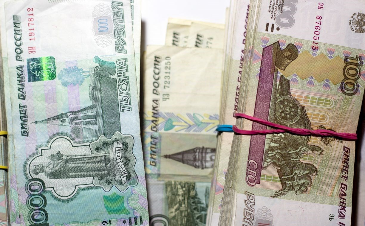На Сахалине мигранта приговорили к колонии за попытку подкупа начальника полиции