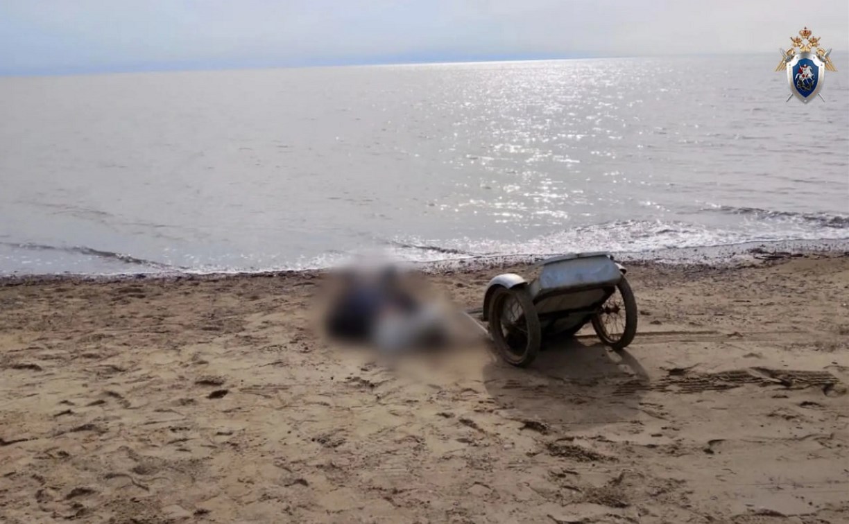 Труп обнаружили на берегу моря в Александровск-Сахалинском районе