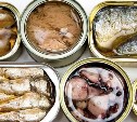 В Приморье закрыли рыбный цех, производивший фальшивую сайру тысячами банок