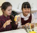 В сахалинских школах началась выдача молока ученикам начальных классов