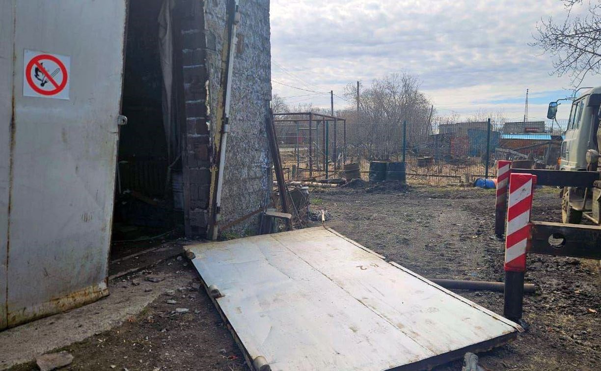 На Камчатке работника электростанции насмерть придавило воротами гаража