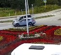 "Образовался затор": невнимательность водителя микроавтобуса привела к ДТП на кольце в Южно-Сахалинске 