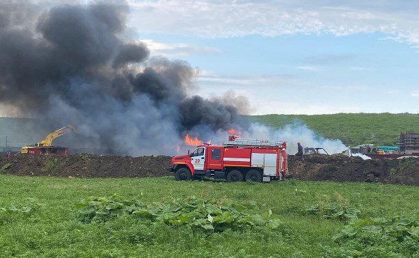 Пожар произошёл на месте строительства детского сада в Курильском районе