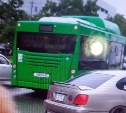 Пассажирка автобуса в Южно-Сахалинске после операции на позвоночнике упала из-за резкого торможения