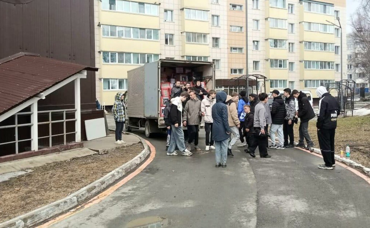 Жители Сахалина отправили на Донбасс 12 тонн посылок для участников СВО