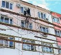Строители четыре года не могут получить оплату за капремонт дома в Томари