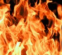 Пожарные потушили огонь на чердаке пятиэтажки в Южно-Сахалинске