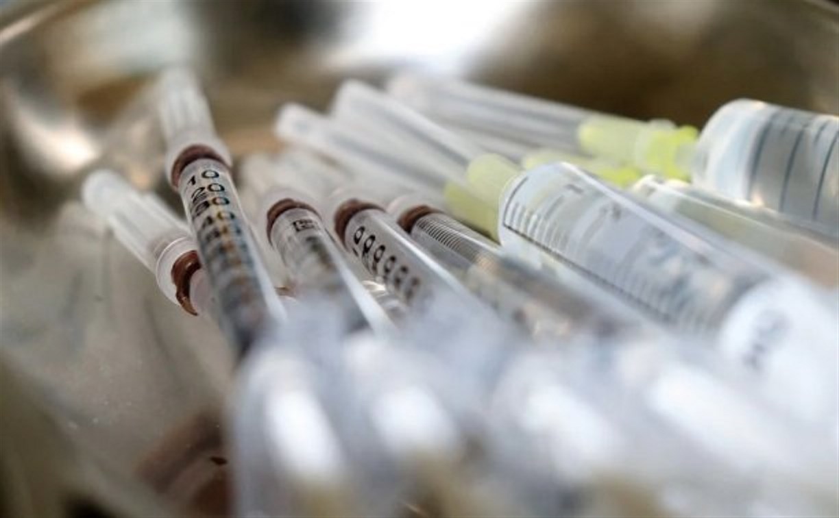 Роспотребнадзор и Минтруда выпустили новые рекомендации о вакцинации