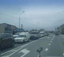 На проспекте Мира и улице Ленина в Южно-Сахалинске затруднено движение автотранспорта 