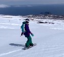 Экстремалы спустились с вершины вулкана Алаид на Курилах на сноубордах