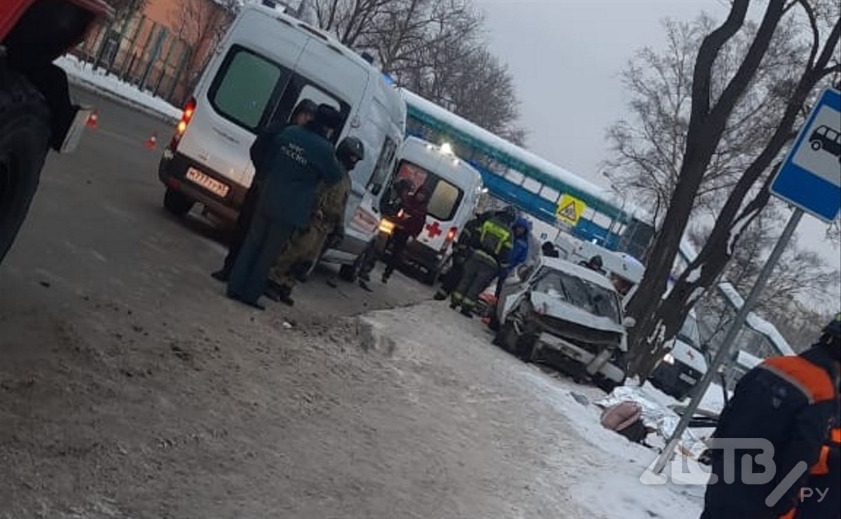 В больнице скончался мужчина, которого сбил на остановке в Южно-Сахалинске пьяный водитель
