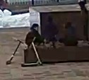 "Вставляли бутылки, затаптывали": подростки в Южно-Сахалинске пытались затушить Вечный огонь 