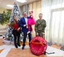Губернатор Валерий Лимаренко исполнил новогодние мечты троих участников акции "Елка желаний"