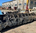 Из бухты Лососей на Сахалине вывезли металлолом от двух затонувших судов