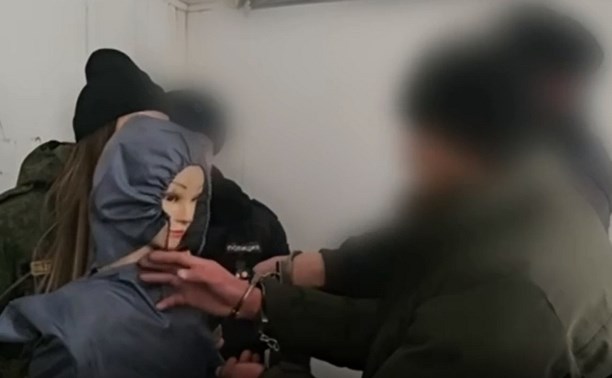 "Хотел реанимировать, но уснул": мужчина из ревности забил женщину до смерти в Южно-Сахалинске