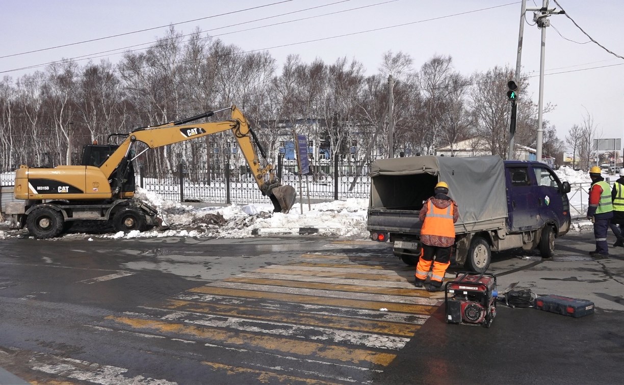Ремонтировать улицу Больничную начали в Южно-Сахалинске