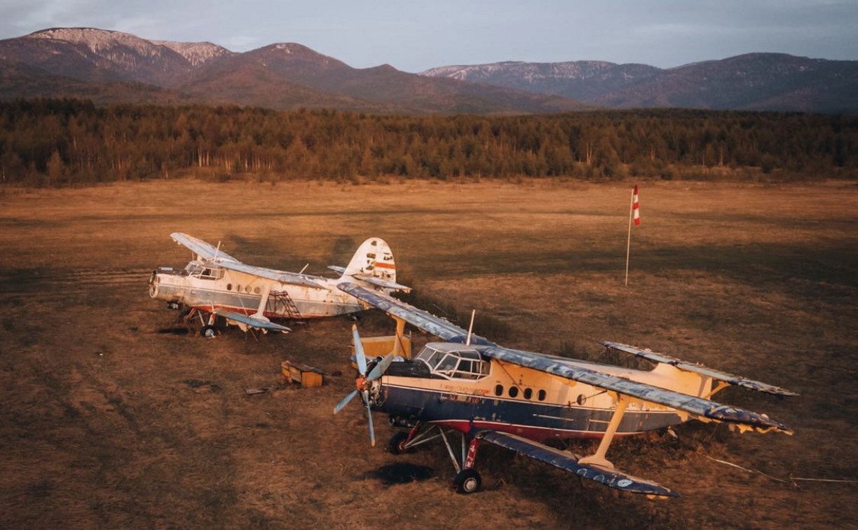 В сети появились живописные снимки заброшенных самолетов на Сахалине