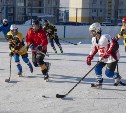 Новогодний хоккейный турнир "на двоих" состоялся в Южно-Сахалинске