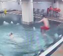Житель Дальнего Востока тайком провёл сына в закрытый аквапарк, чтобы отметить день рождения