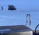 На Камчатке вездеход провалился под лед в 10 км от берега 