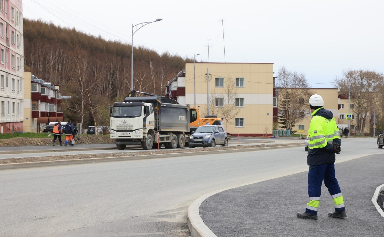 Строительство транспортной развязки возле "Уюн парка" в Южно-Сахалинске завершат до конца мая 